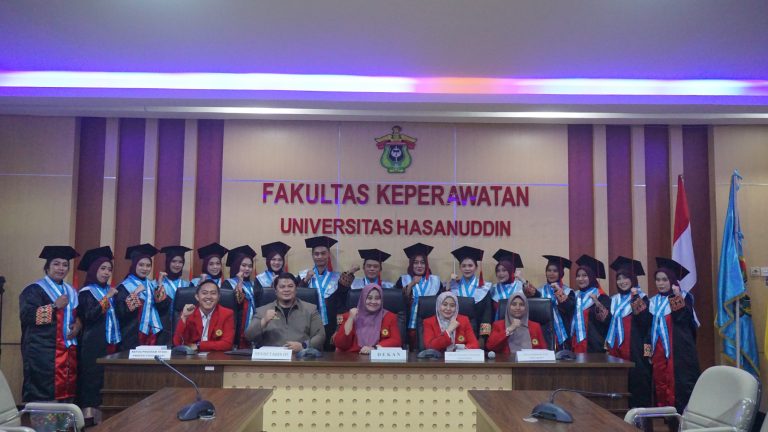 Pengambilan Janji Sarjana dan Sumpah Profesi :Siap Mengabdikan Ilmu dan Kompetensi secara Profesional