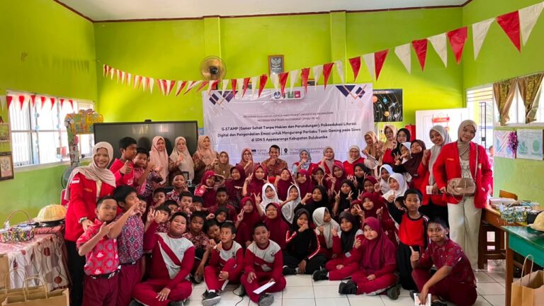Tim Pengabmas F.Kep Unhas gelar Psikoedukasi dan Literasi Digital bagi Siswa SD di Bulukumba